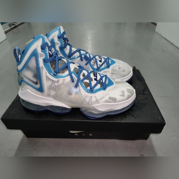 Nike Lebron XIX 19 "Space Jam" Men's Shoes White-Dutch Blue-Blue Void - Picture 1 of 15